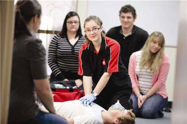first aid demonstration